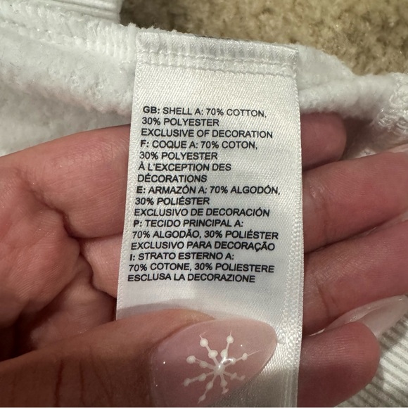 The North Face White Hoodie Women’s - Picture 6 of 9